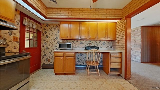 17 Marilyn Drive, Whitestown, NY 13492