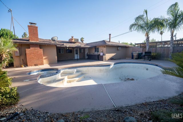 200 Electra Avenue, Bakersfield, CA 93308