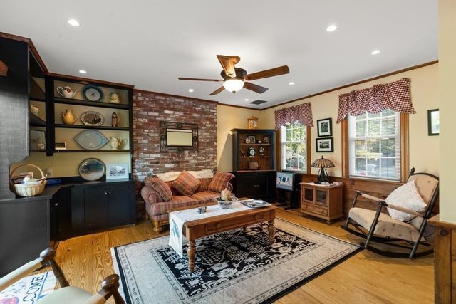 3 Spring Lane, Rockport, MA 01966