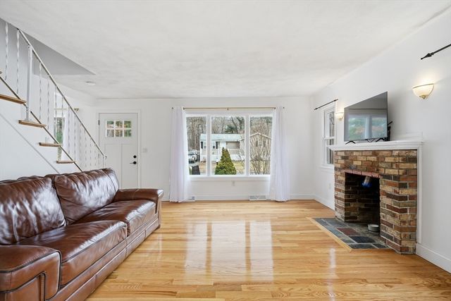 724 Linwood, Abington, MA 02351