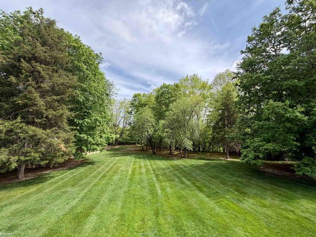 7432 River Road, Flushing, MI 48433