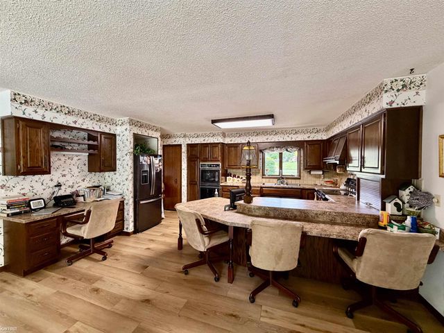 7432 River Road, Flushing, MI 48433