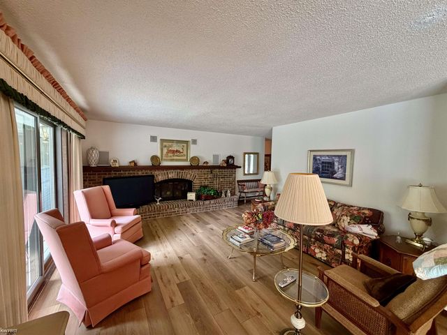 7432 River Road, Flushing, MI 48433