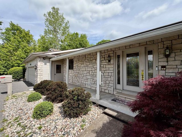 7432 River Road, Flushing, MI 48433