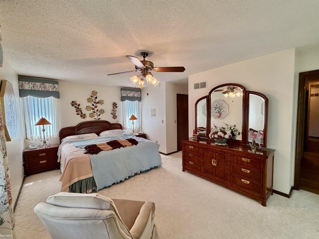 7432 River Road, Flushing, MI 48433