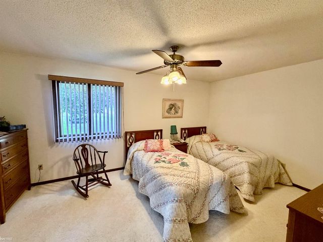 7432 River Road, Flushing, MI 48433