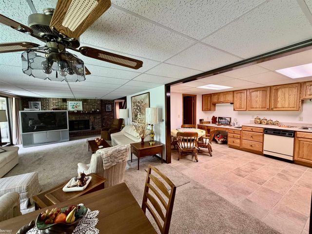7432 River Road, Flushing, MI 48433
