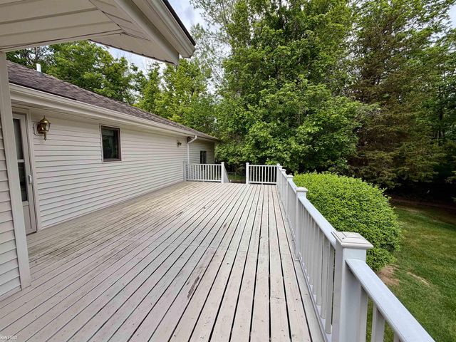 7432 River Road, Flushing, MI 48433