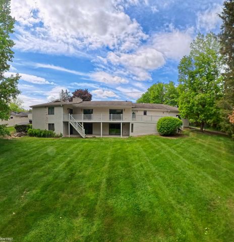 7432 River Road, Flushing, MI 48433