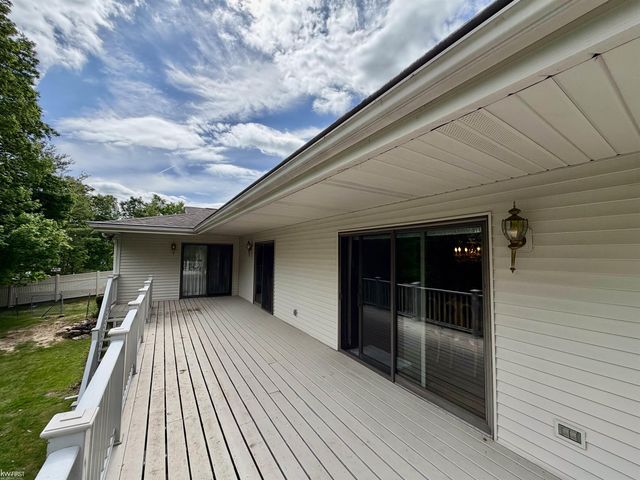 7432 River Road, Flushing, MI 48433