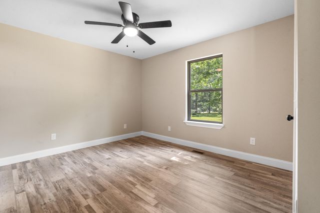 4956 Degree NW, Cleveland, TN 37312