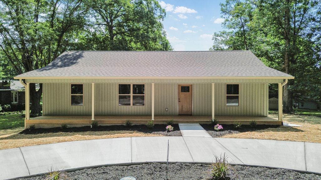 4956 Degree NW, Cleveland, TN 37312
