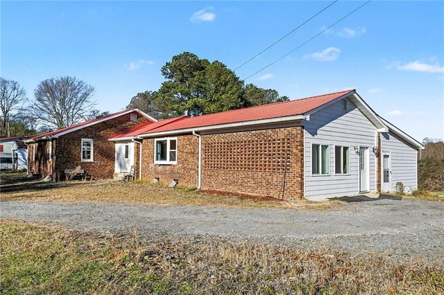 10746 Highway 53 W, Talking Rock, GA 30175