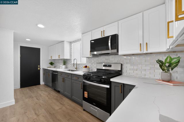 1027 3rd St, Rodeo, CA 94572