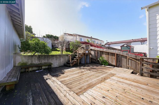 1027 3rd St, Rodeo, CA 94572