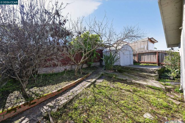 1027 3rd St, Rodeo, CA 94572