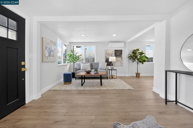 1027 3rd St, Rodeo, CA 94572