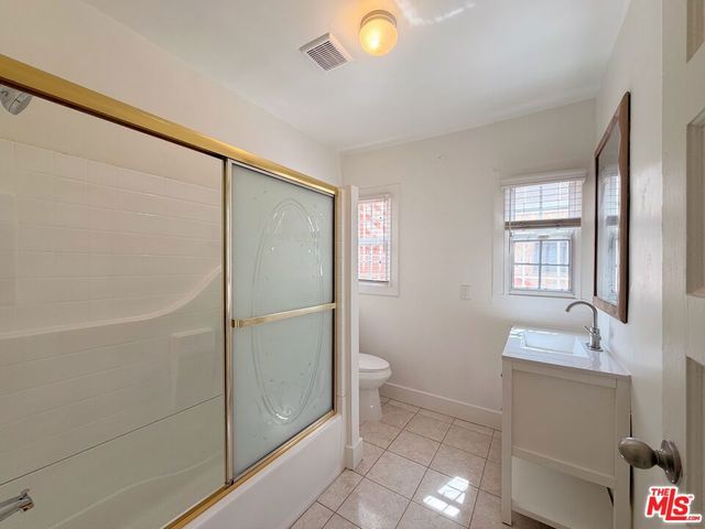 173 N Mariposa Avenue, Los Angeles, CA 90004