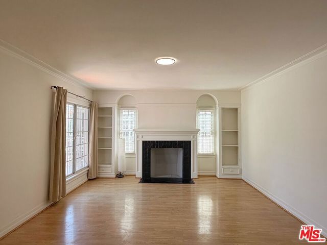 173 N Mariposa Avenue, Los Angeles, CA 90004