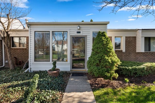 5327 Fairway Court, West Bloomfield, MI 48323