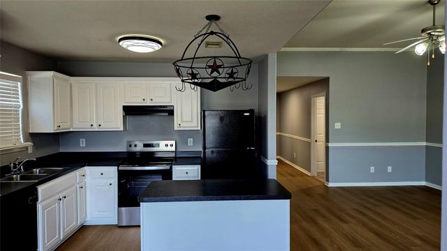 7122 Sunrise Hill Lane, Richmond, TX 77469