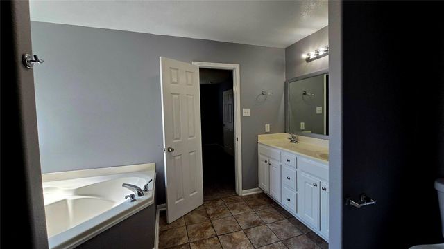 7122 Sunrise Hill Lane, Richmond, TX 77469
