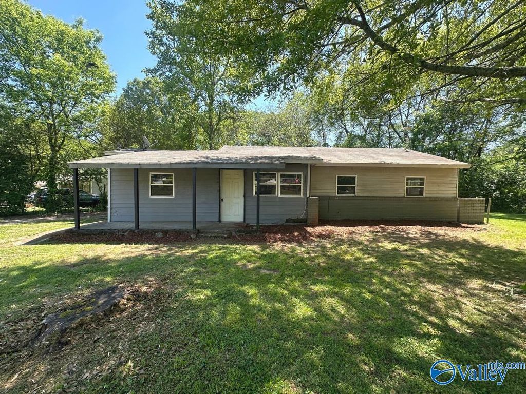 2419 Tuxedo Drive NW, Huntsville, AL 35810