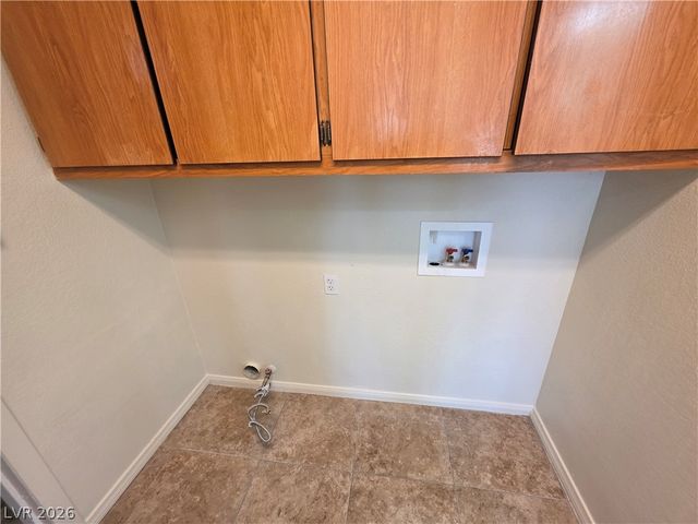 8829 CORNWALL GLEN Avenue, Las Vegas, NV 89129