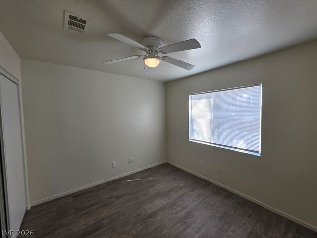 8829 CORNWALL GLEN Avenue, Las Vegas, NV 89129