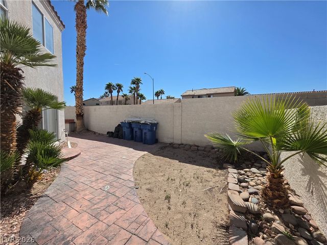 8829 CORNWALL GLEN Avenue, Las Vegas, NV 89129