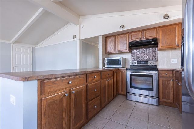 7903 NW Avalon Street, Kansas City, MO 64152