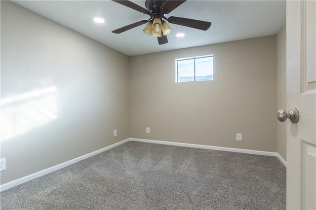 7903 NW Avalon Street, Kansas City, MO 64152