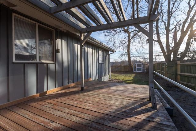 7903 NW Avalon Street, Kansas City, MO 64152