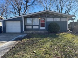 7903 NW Avalon Street, Kansas City, MO 64152