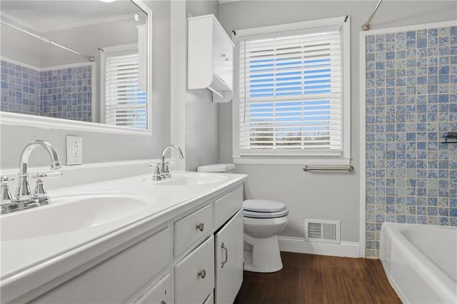 11709 E 77th Terrace, Raytown, MO 64138