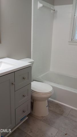 102 S Tunstall Avenue, Apex, NC 27502
