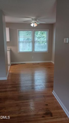 102 S Tunstall Avenue, Apex, NC 27502
