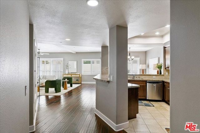 11115 Acama Street 107, Studio City, CA 91602