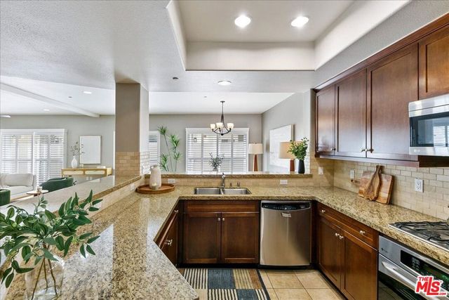 11115 Acama Street 107, Studio City, CA 91602