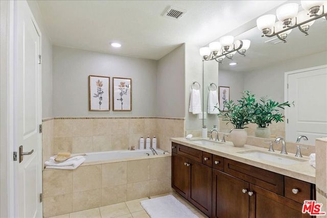 11115 Acama Street 107, Studio City, CA 91602