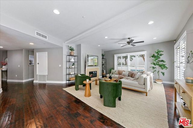 11115 Acama Street 107, Studio City, CA 91602