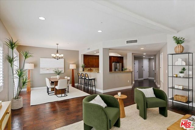 11115 Acama Street 107, Studio City, CA 91602