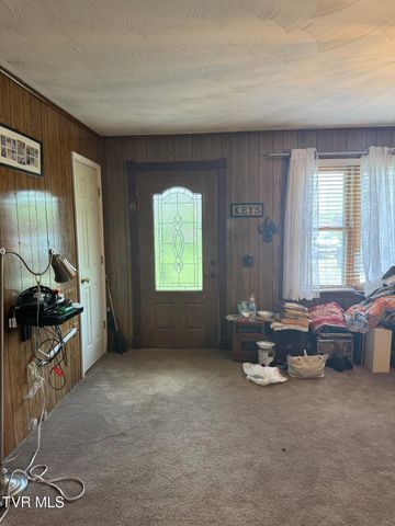 250 Valley View, Lebanon, VA 24266