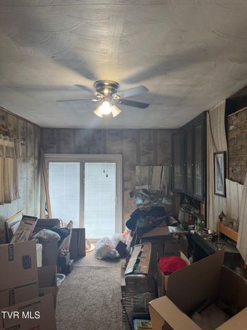 250 Valley View, Lebanon, VA 24266