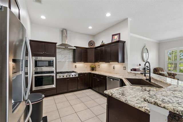 114 GLEN ABBEY LANE, Debary, FL 32713
