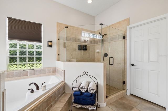 114 GLEN ABBEY LANE, Debary, FL 32713