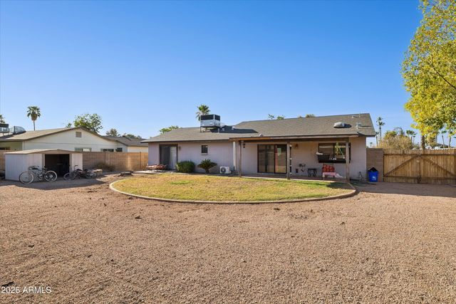 4921 E Winchcomb Drive, Scottsdale, AZ 85254