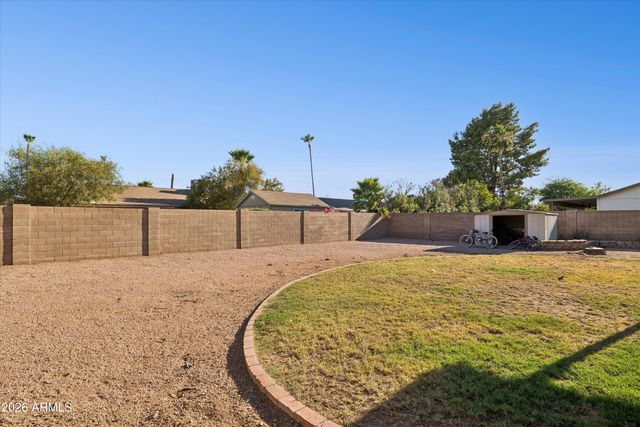 4921 E Winchcomb Drive, Scottsdale, AZ 85254