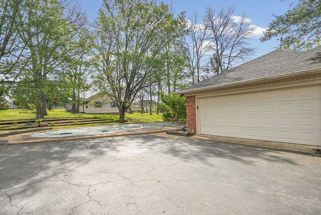 440 Petsch Lane, Hopkinsville, KY 42240