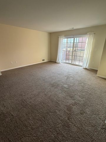 644 Cambridge Court 1b, Munster, IN 46321